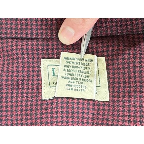 LL Bean Mens Flannel Shirt Size XXL Burgundy Houndstooth Outdoor Camping Casual - Picture 3 of 7
